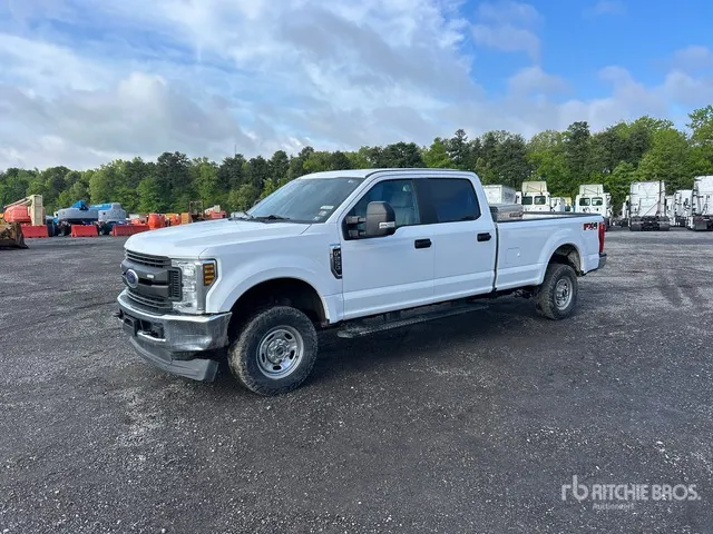 2019 Ford F-250 XL 4x4 Crew Cab Pickup