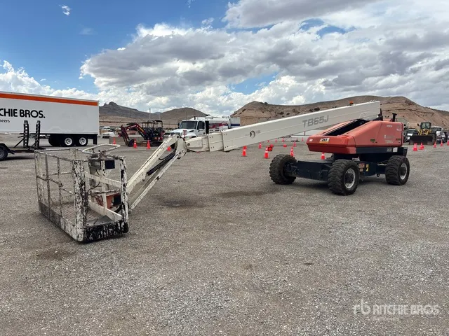 2011 Snorkel TB65J 4WD Diesel Articulating Boom Lift