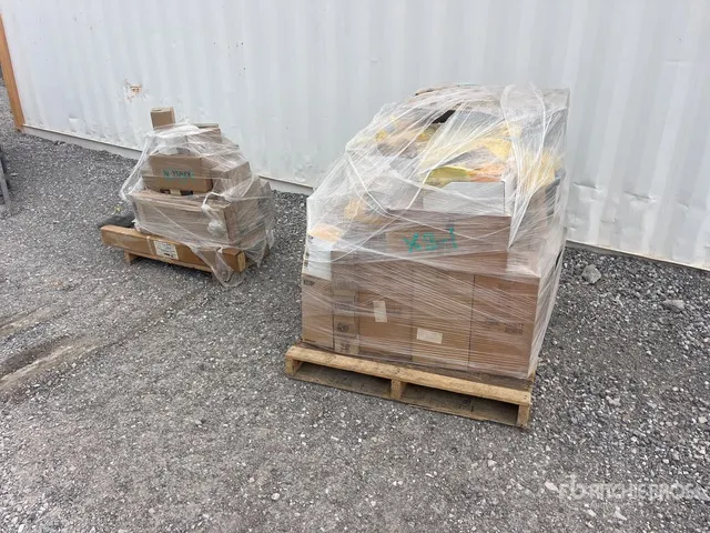 Quantity of Caterpillar Filters, Small Parts, Bobcat Parts