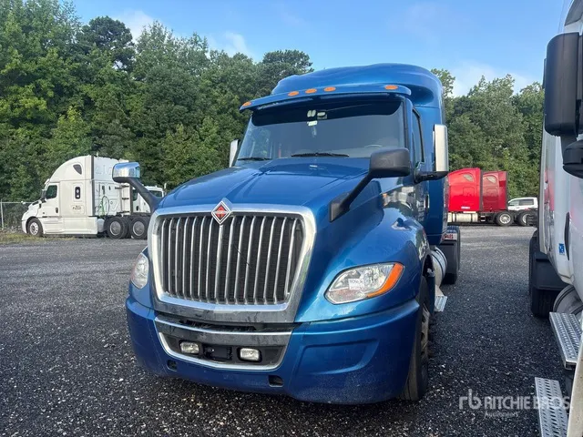 2020 International LT625 6x4 T/A Sleeper Truck Tractor