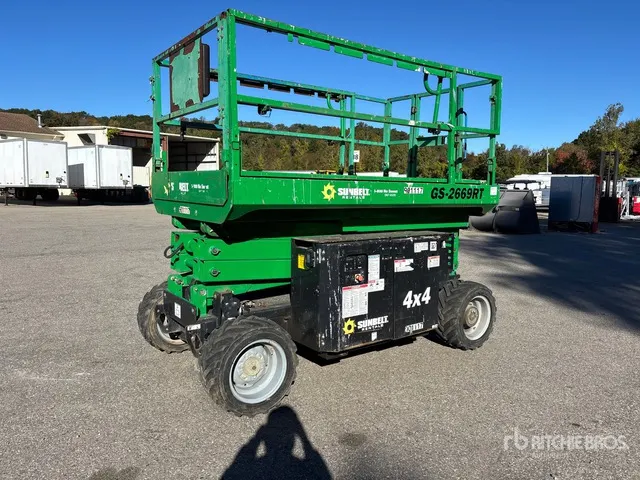 2016 Genie GS-2669RT 4x4 Diesel Scissor Lift