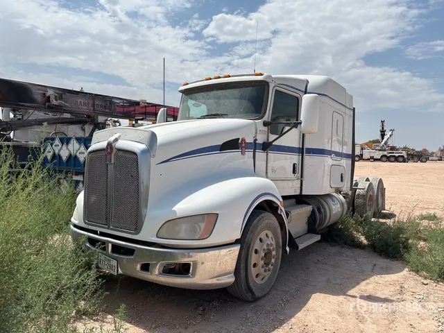 2014 Kenworth T660 6x4 T/A Sleeper Truck Tractor