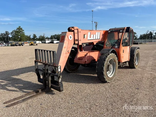 2012 Lull 944E-42 Telehandler