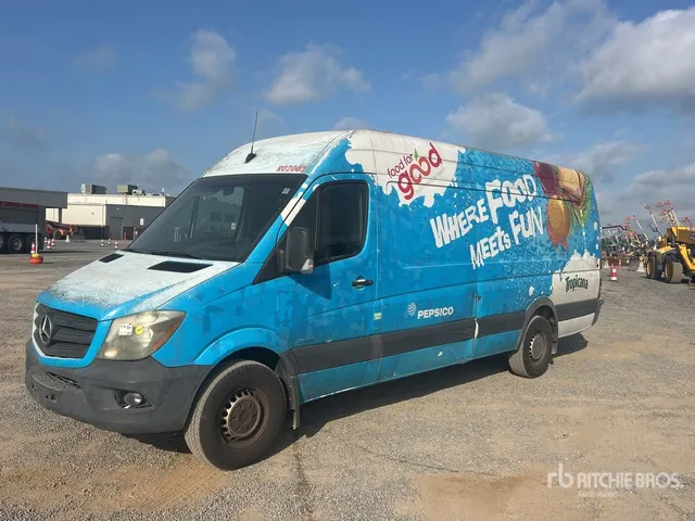 2014 Mercedes-Benz Sprinter 2500 Cargo Van