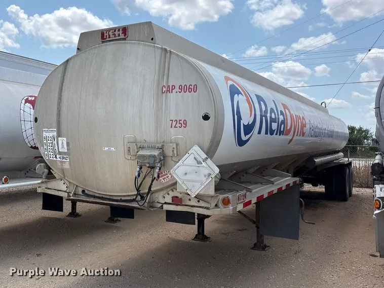 1994 Heil fuel trailer