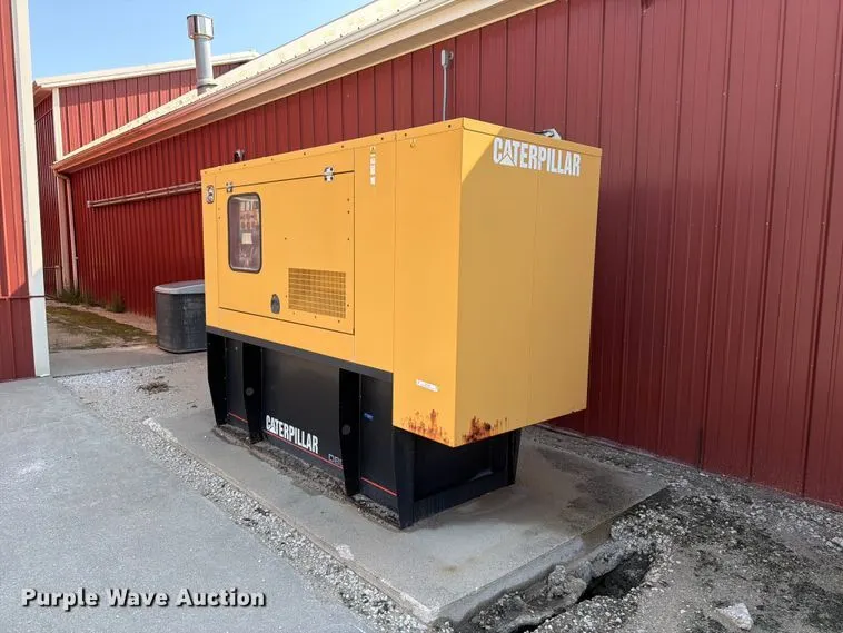 2004 Caterpillar D80P4 generator