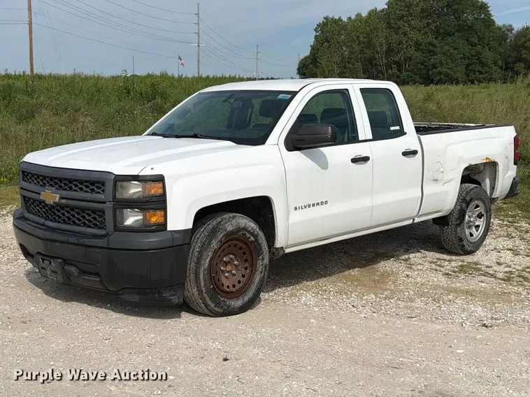 2015 Chevrolet Silverado 1500 Crew Cab pickup truck