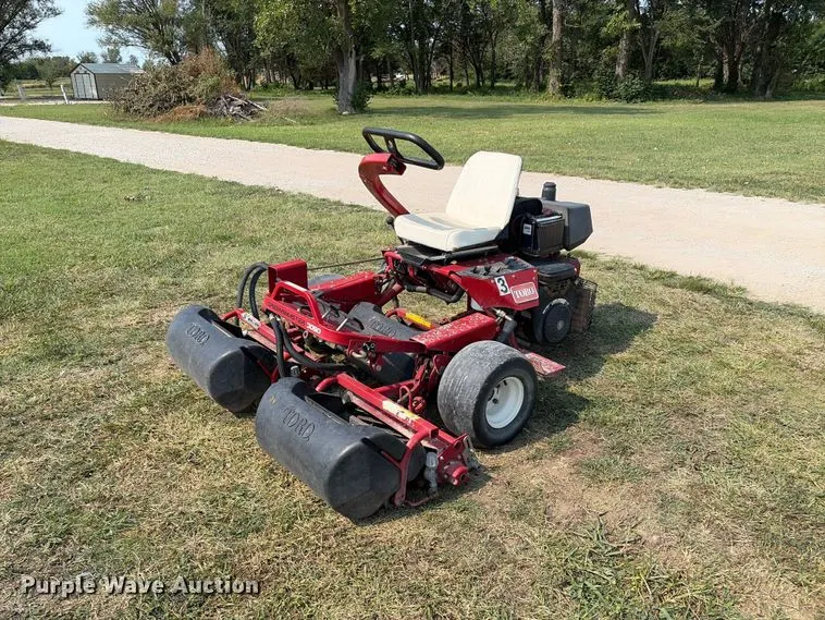 Toro Greensmaster 3050 reel mower