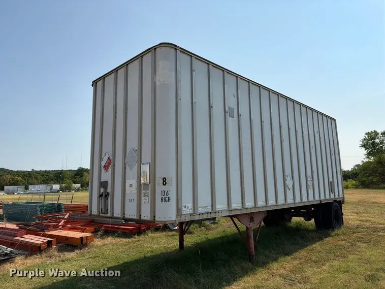 1997 Road Systems CF28102 dry van trailer