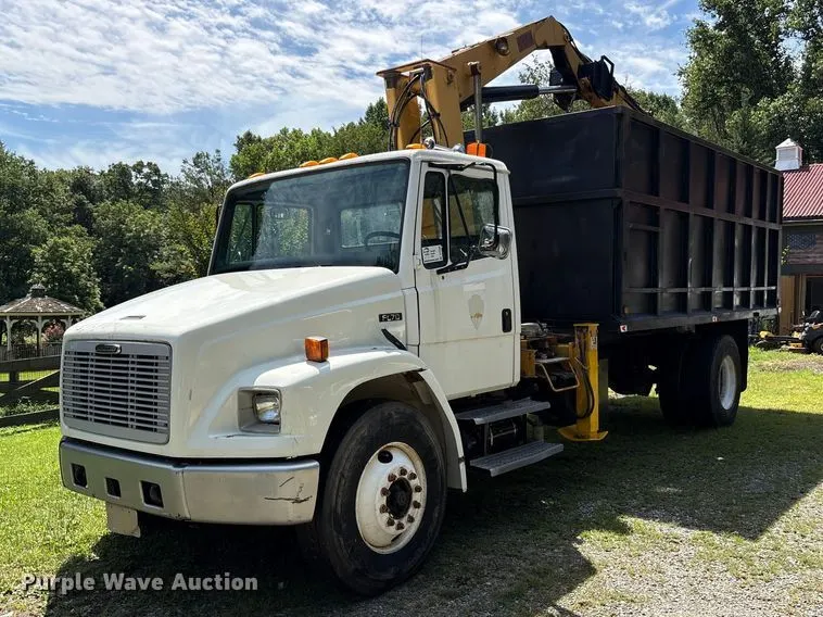 2000 Freightliner FL70 crane truck