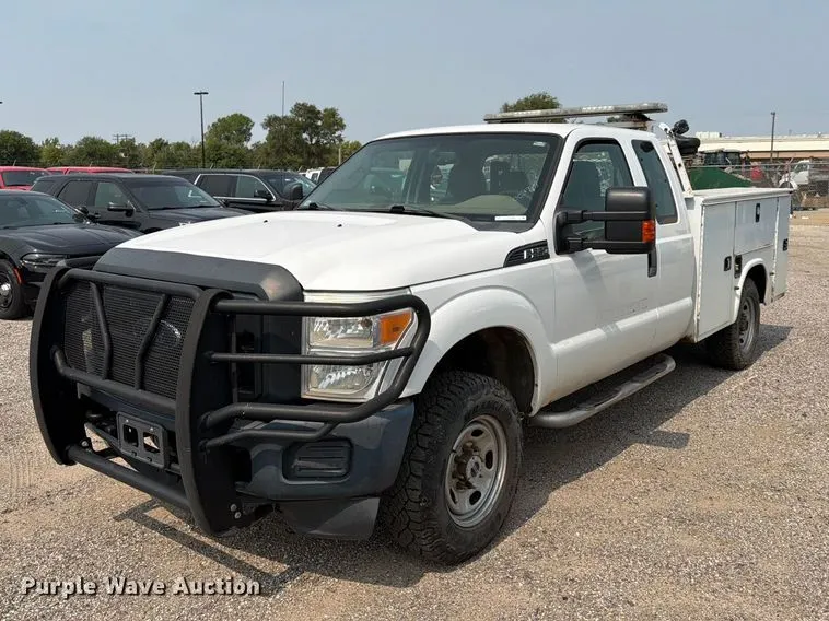 2014 Ford F250 Super Duty Ext. Cab utility bed pickup truck