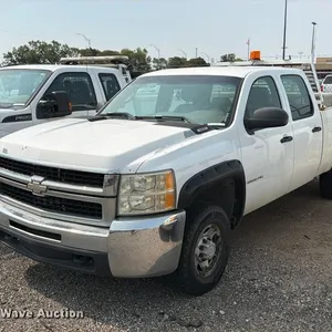 2007 Chevrolet Silverado 2500HD Crew Cab pickup truck