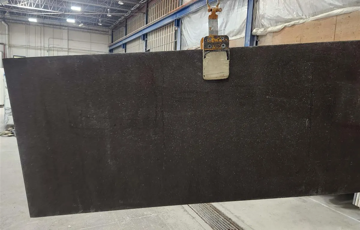Large Granite Slab
UNRESERVED