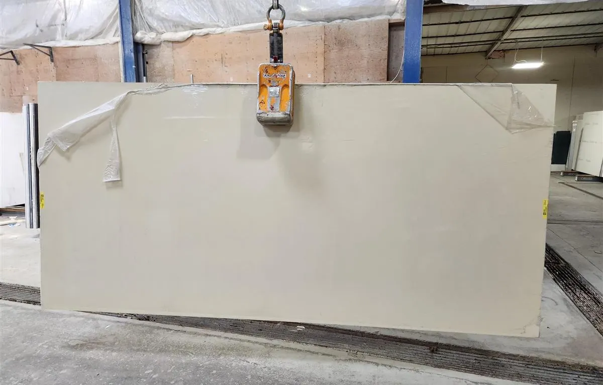 Caesarstone 2200P Quartz Slab
UNRESERVED