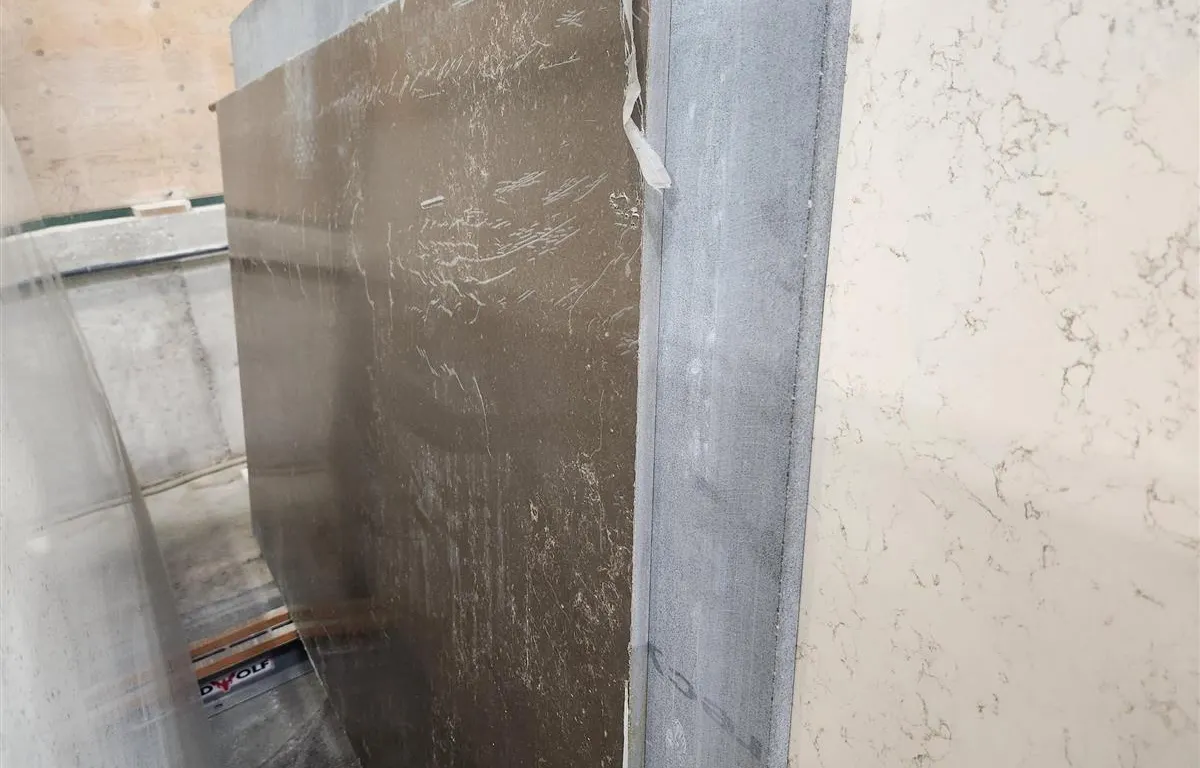 HanStone Majesty Quartz Slab
UNRESERVED