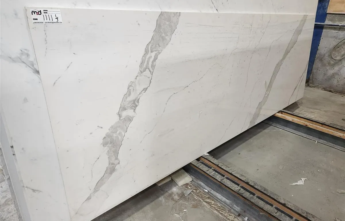 (3) White Marble-Look Porcelain 1/2 Slabs
UNRESERVED