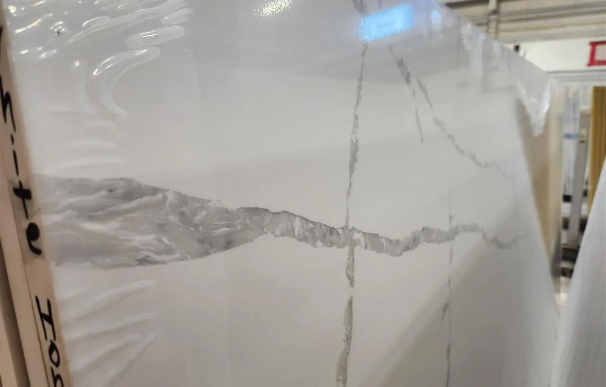 (4) White Honed Quartz Slabs
UNRESERVED