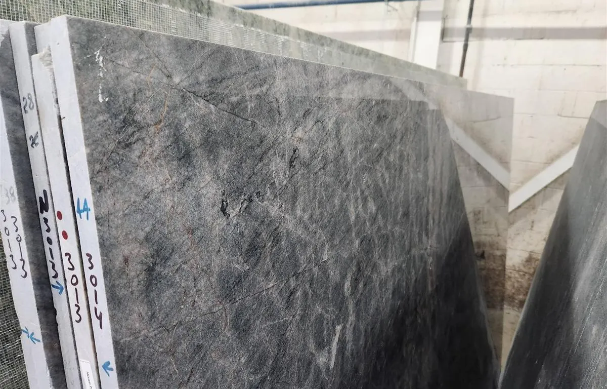 (5) Elegant Grey Marble Slabs
UNRESERVED