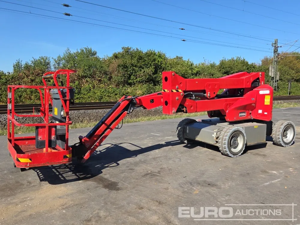 2017 JLG E450AJ