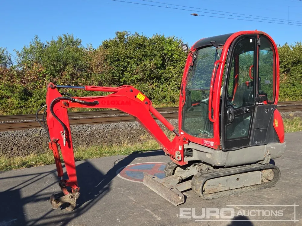 2017 JCB 8016