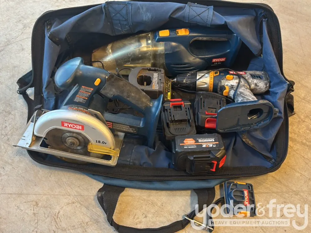 Ryobi 18V Tool Set, Circular saw, Drill, Blower Batteries