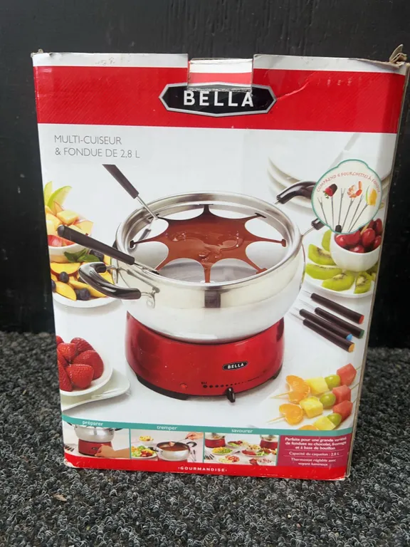 BELLA 3 Quart Electric Cooker & Fondue Set, 2.8 L, Red