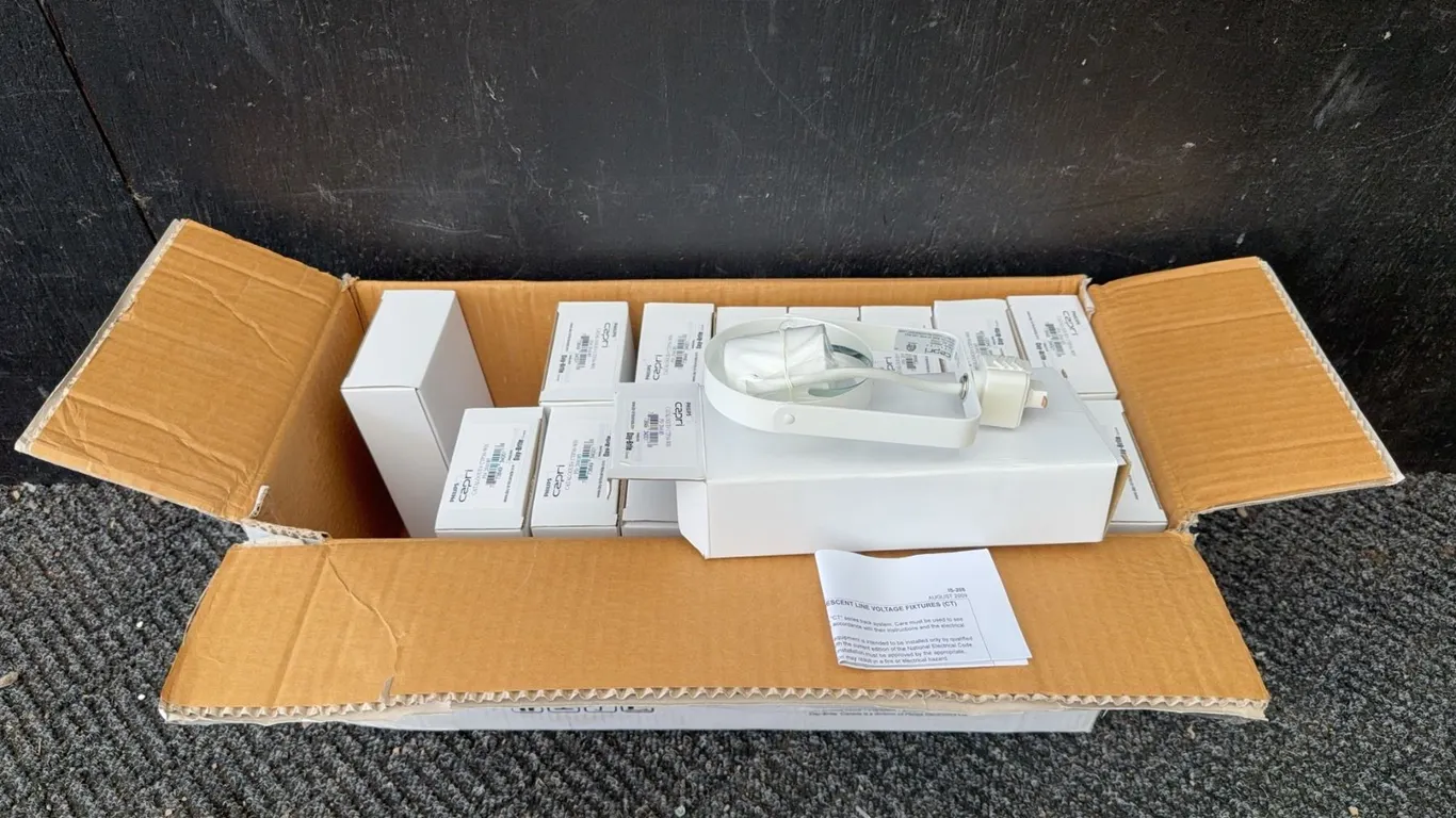 Philips Capri Day-Brite CTP30-WH White Track Lights, Boxed Lot
