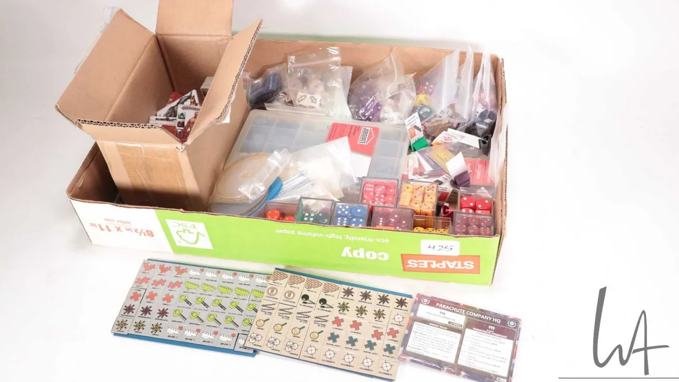 Large selection of plastic gaming figures of unknown origin