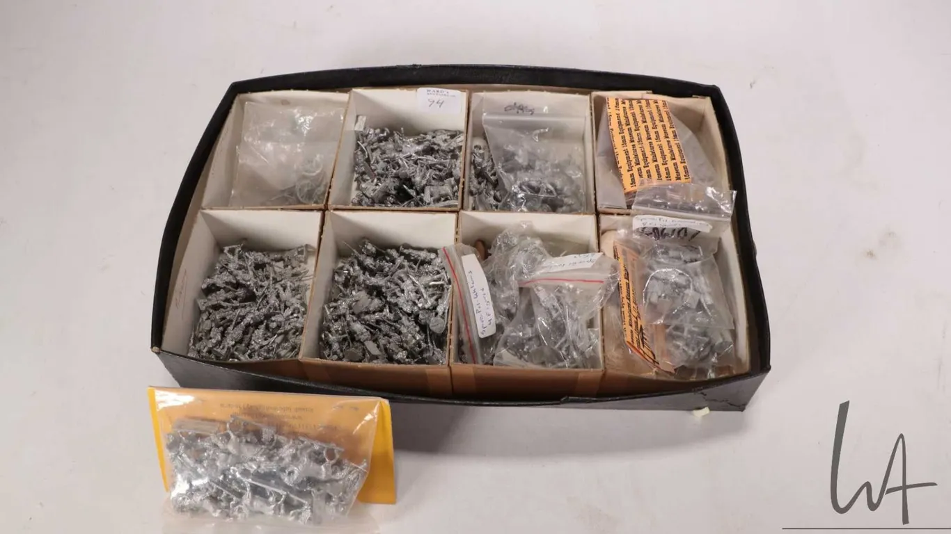 Box containing a large selection of metal soldiers including grenadiers, Uhlans, Battle Honors GFR 3