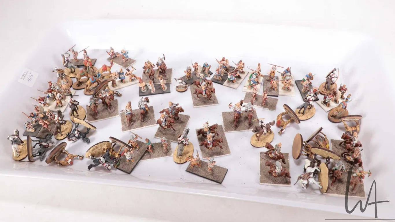 Selection of what appears to be 15mm Hun era individually and hand painted miniature models includin