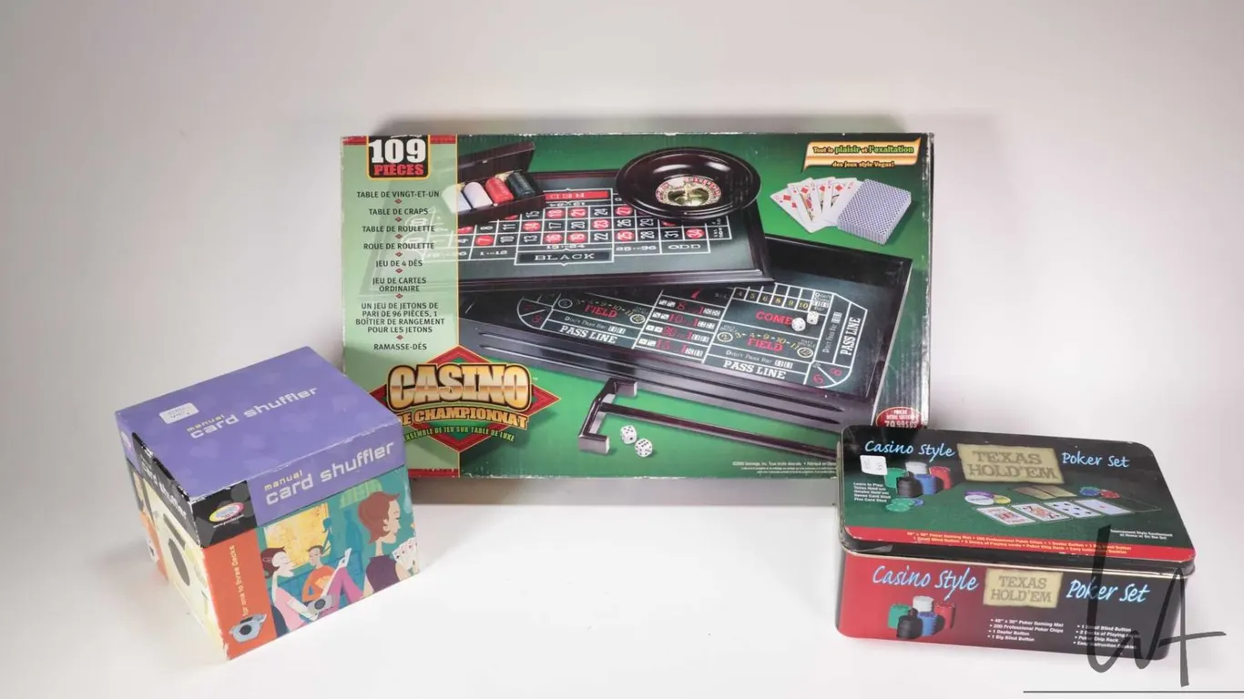 Champiionship boxed casino set, casino style Texas Hold'em poker set and a manual card shuffler