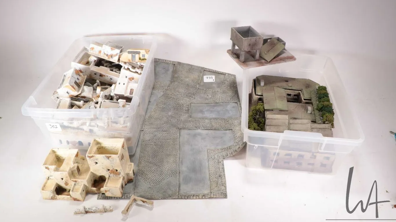 Large selection of middle eastern buildings etc. various wargaming scales plus a silicone terrain la