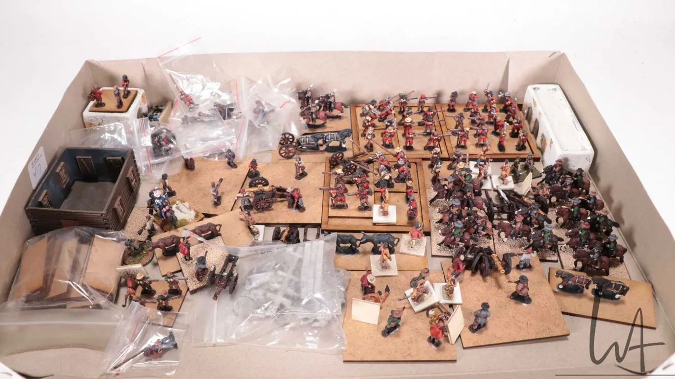 Selection of what appears to be 15mm individually and intricately hand painted miniature models, var