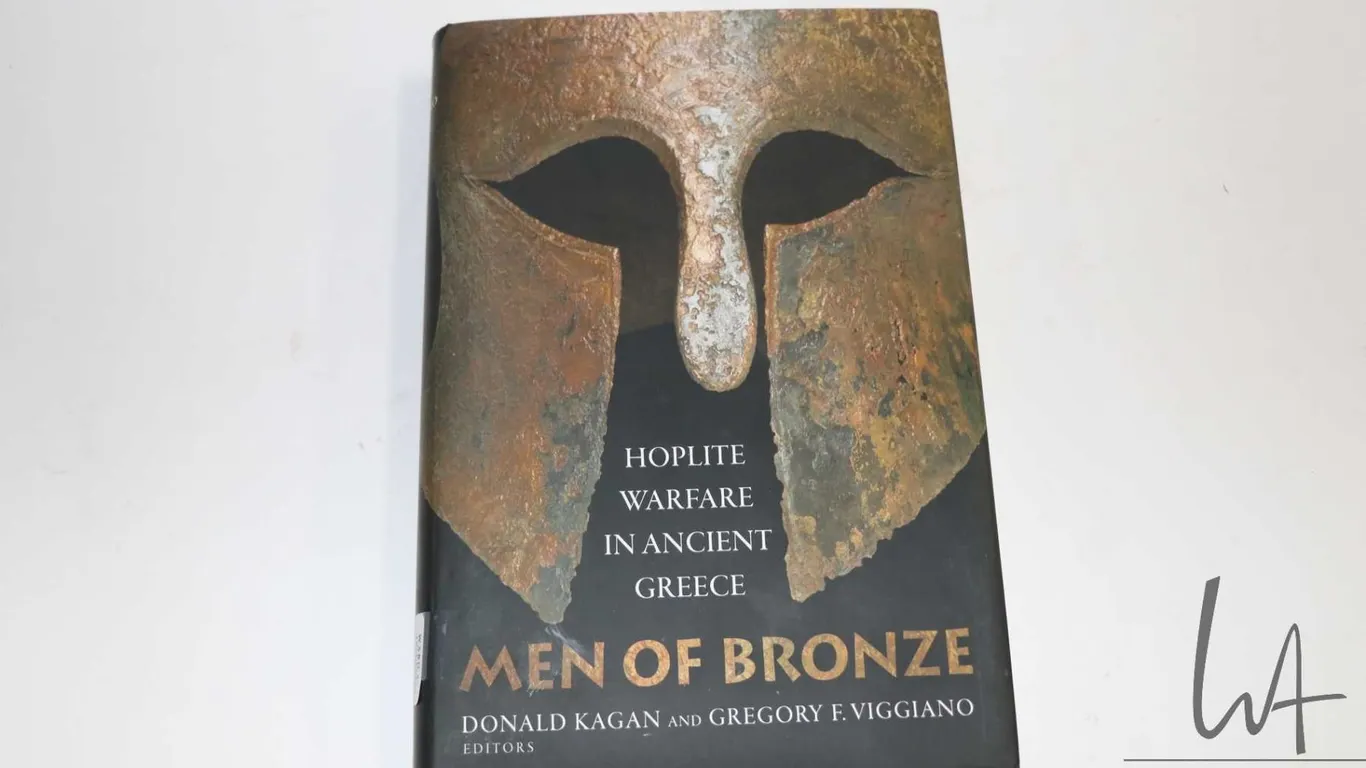 Hardcover "Men of Bronze: Hoplite Warfare in Acient Greece" by Donald Kagan and Gregory F. Viggiano