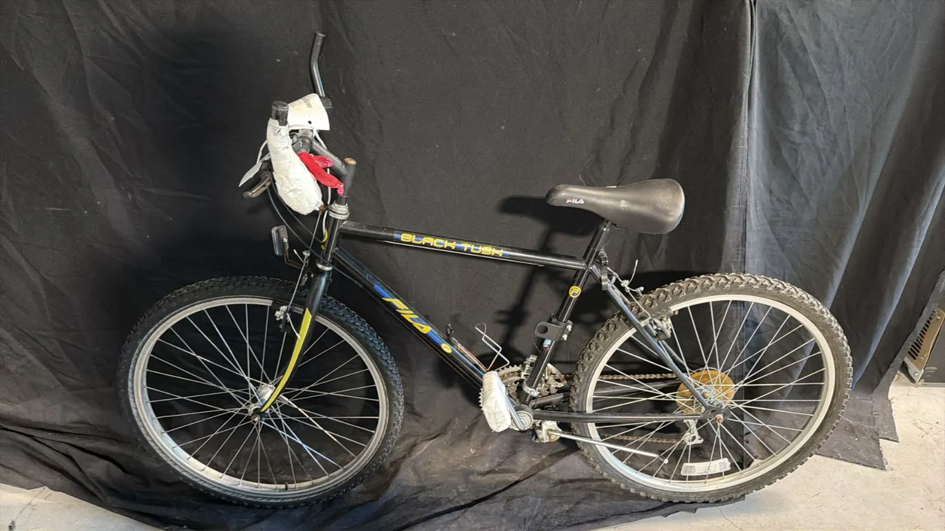 FILA BLACK TUSK BLACK 18-SPEED ROAD BICYCLE