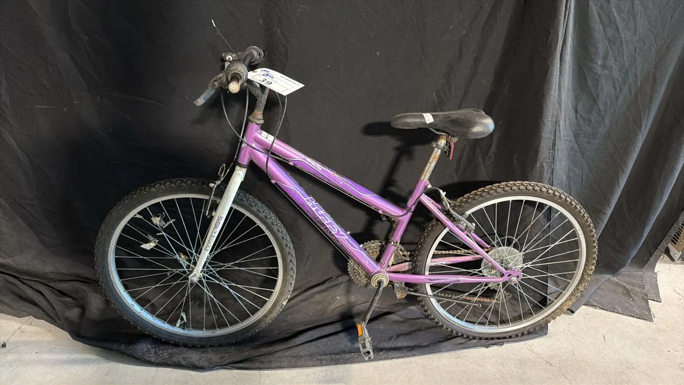 HUFFY GRANITE PURPLE 18-SPEED ROAD BICYCLE