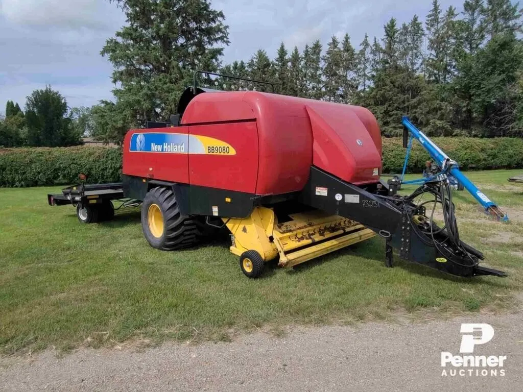 2012 New Holland 3'x4' BB9080 Square Baler