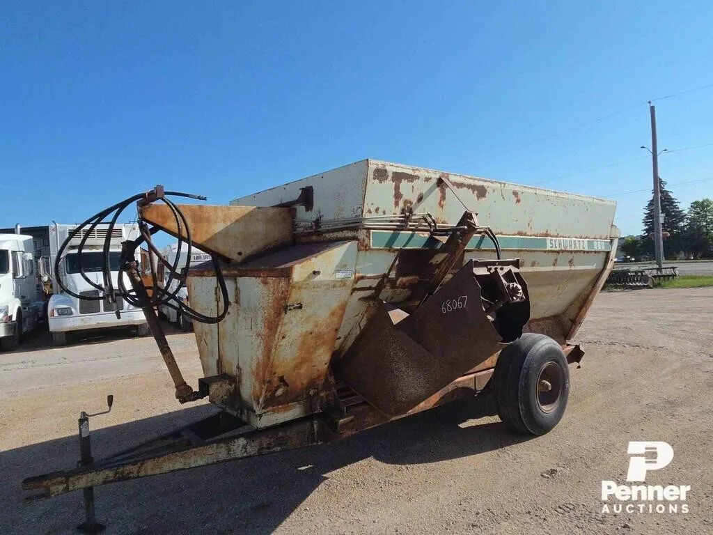 Schwartz 860 Feed Wagon