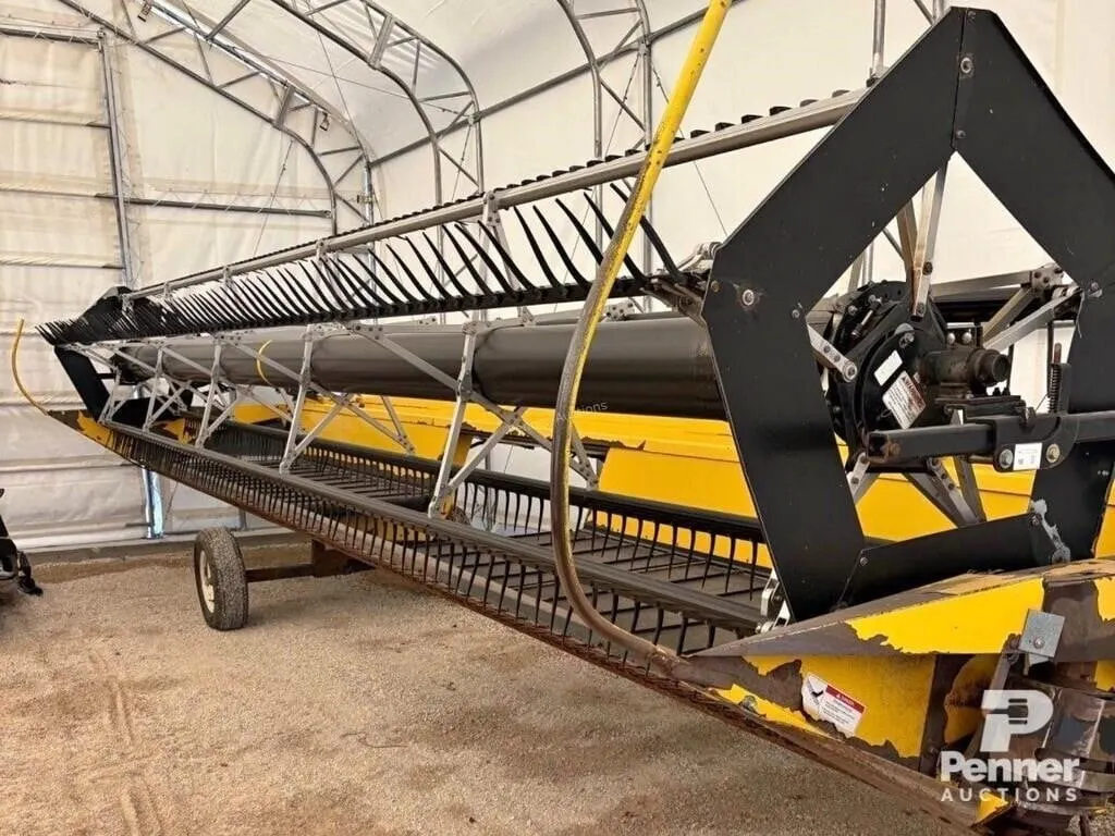 *O/S 2012 New Holland HB30 30ft Draper Header