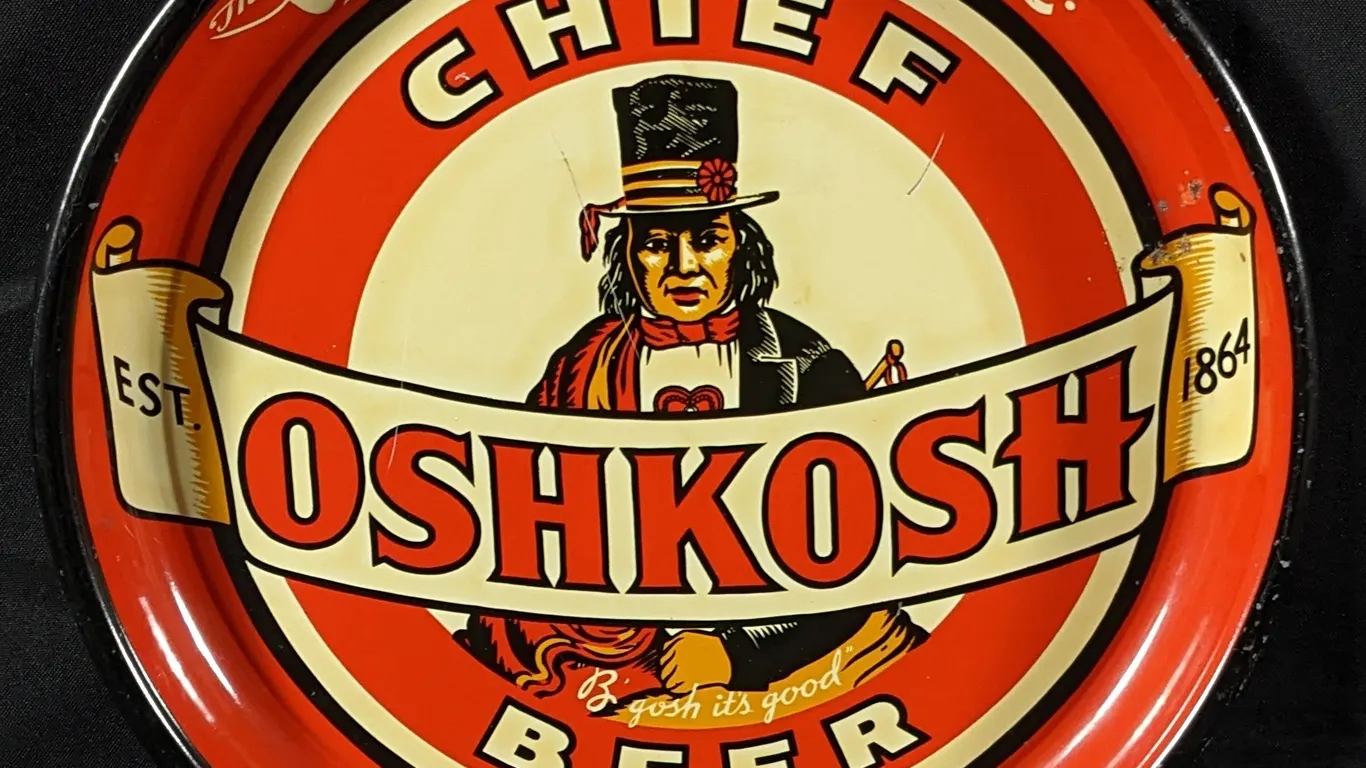 PRE PRO BEER TRAY THE OSHKOSH BREWING CO CHIEF OSHKOSH BEER WISCONSIN