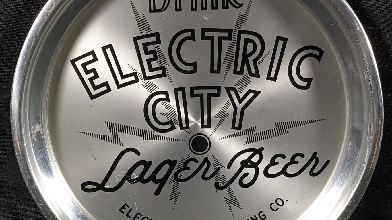 BEER TRAY DRINK ELECTRIC CITY LAGER KAUKANA WISCONSIN