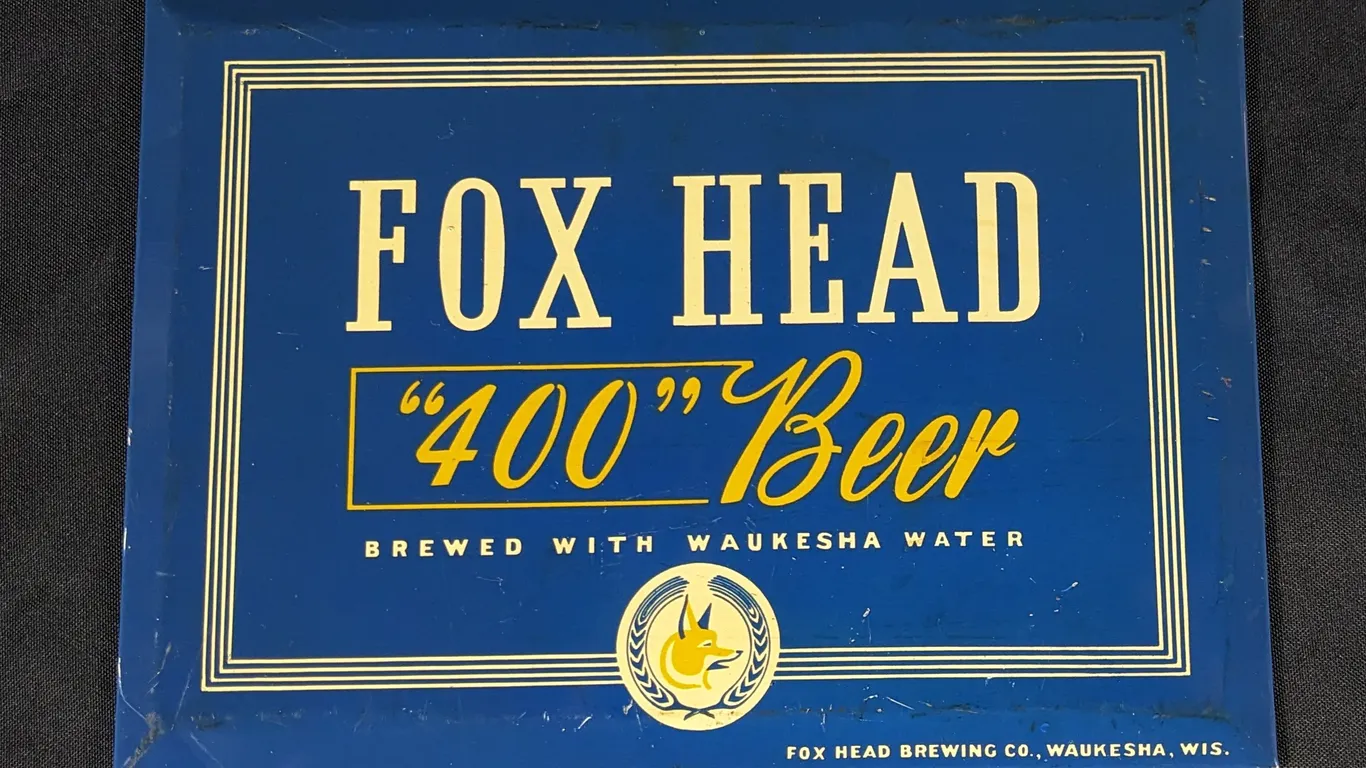 TOC TIN SIGN FOX HEAD "400" BEER BREWED WITH WAUKESHA WATER WISCONSIN