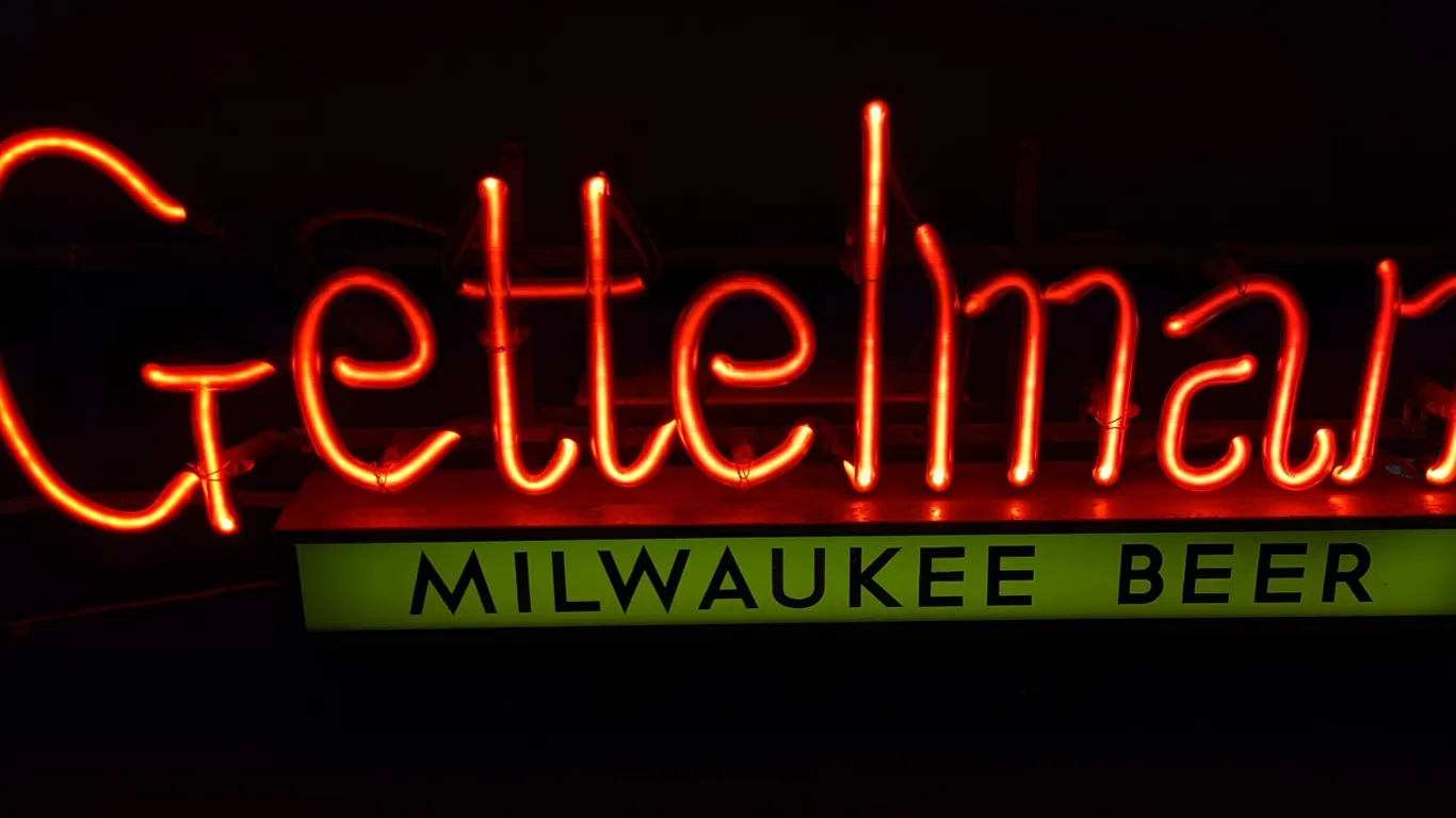 GETTELMAN MILWAUKEE BEER WINDOW NEON SIGN WISCONSIN