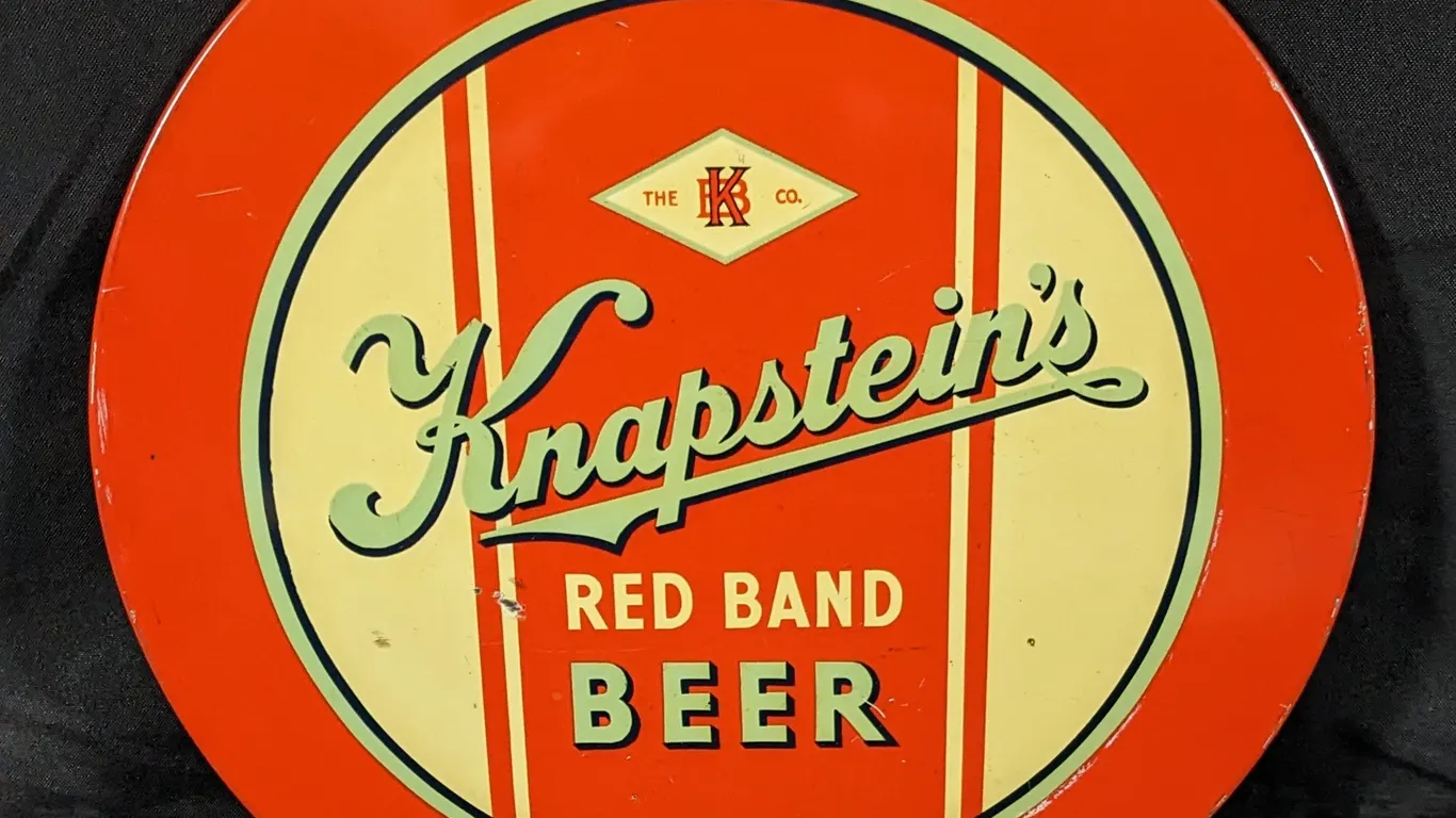 TIN SIGN KNAPSTEIN'S RED BAND BEER KNAPSTEIN BREWING NEW LONDON WISCONSIN