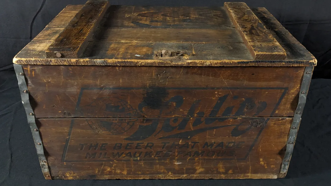 WOOD BEER CASE CRATE SCHLITZ THE BEER THAT MADE MILWAUKEE FAMOUS