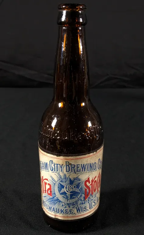 PRE PRO BEER BOTTLE CREAM CITY BREWING EXTRA STOCK MILWAUKEE WISCONSIN 12 OZ