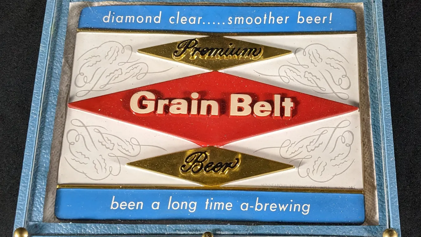 PLASTIC BLOW MOLD SIGN GRAIN BELT BEER