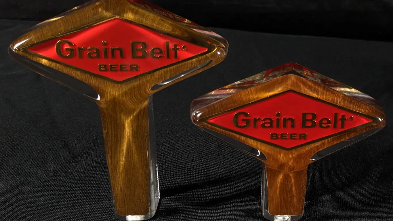 2 VINTAGE LUCITE GRAIN BELT BEER TAP KNOB HANDLES