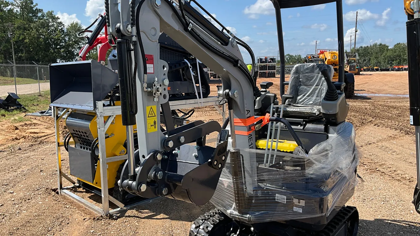 UNUSED 2026 ATS ATS-ME18 MINI EXCAVATOR SN: 2601308329SH