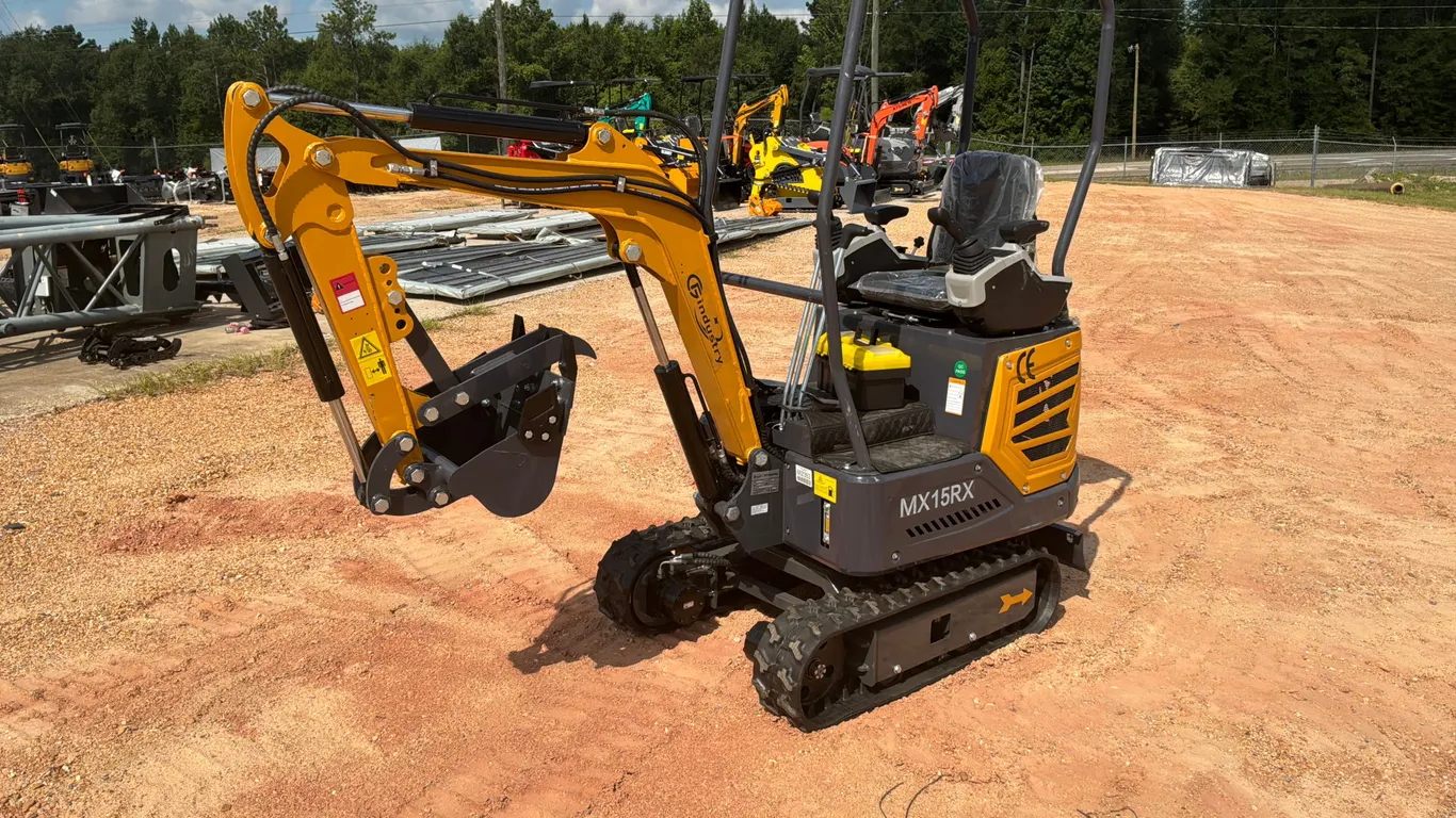 UNUSED 2026 CFG MX15RX MINI EXCAVATOR SN: MX15RX2026X000061
